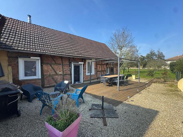 Superbe maison ancienne à vendre à Bantanges - 7 pièces, piscine et grand terrain