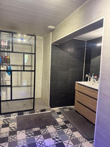 Superbe maison ancienne à vendre à Bantanges - 7 pièces, piscine et grand terrain