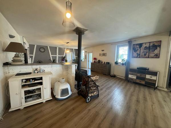 Superbe maison ancienne à vendre à Bantanges - 7 pièces, piscine et grand terrain