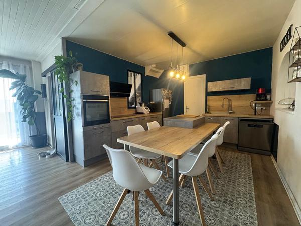 Superbe maison ancienne à vendre à Bantanges - 7 pièces, piscine et grand terrain