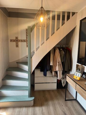 Superbe maison ancienne à vendre à Bantanges - 7 pièces, piscine et grand terrain