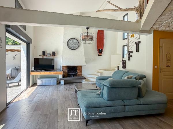 Maison
                                                                                                                                                                                                                                                                                                                        4 pièce(s)                                                                                                                                                                                                          3 chambre(s)                                                                                                                                                                                                          122  m²