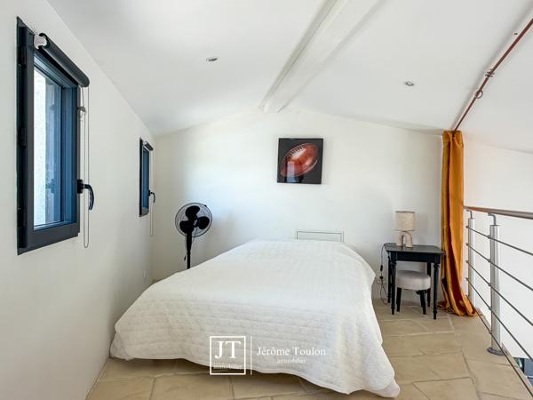 Maison
                                                                                                                                                                                                                                                                                                                        4 pièce(s)                                                                                                                                                                                                          3 chambre(s)                                                                                                                                                                                                          122  m²