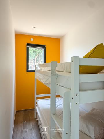 Maison
                                                                                                                                                                                                                                                                                                                        4 pièce(s)                                                                                                                                                                                                          3 chambre(s)                                                                                                                                                                                                          122  m²