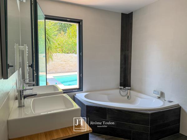 Maison
                                                                                                                                                                                                                                                                                                                        4 pièce(s)                                                                                                                                                                                                          3 chambre(s)                                                                                                                                                                                                          122  m²