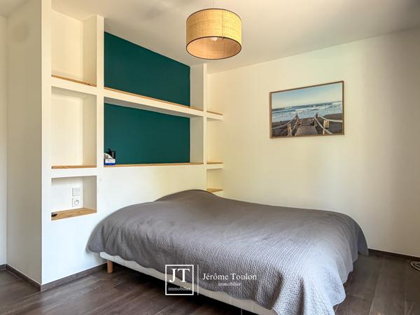 Maison
                                                                                                                                                                                                                                                                                                                        4 pièce(s)                                                                                                                                                                                                          3 chambre(s)                                                                                                                                                                                                          122  m²
