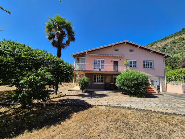 Maison Foix 5 pièce(s) 134 m2 carrez sur terrain de 2152 m² Foix