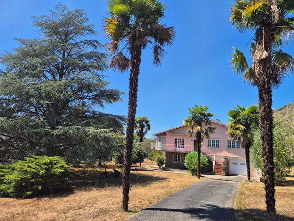Maison Foix 5 pièce(s) 134 m2 carrez sur terrain de 2152 m² Foix