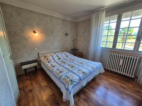 Maison Foix 5 pièce(s) 134 m2 carrez sur terrain de 2152 m² Foix