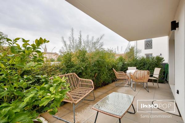 T3 traversant de 63m² avec terrasse de 22 m² et garage à Saint Laurent de Mure