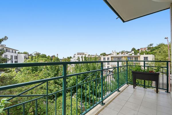 RUEIL MALMAISON Appartement 4 pièces 81.11 m2