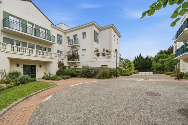 RUEIL MALMAISON Appartement 4 pièces 81.11 m2