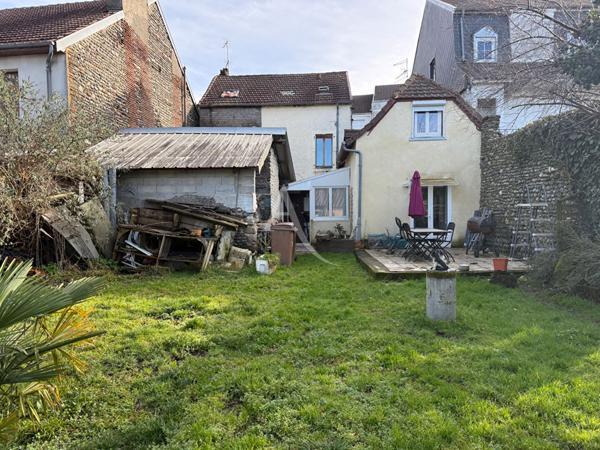 Spécial investisseur immeuble centre ville Jurancon 11 pièce(s) et terrain