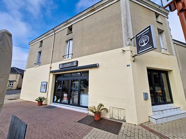 Immeuble Doue En Anjou 6 pièce(s) 266 m2