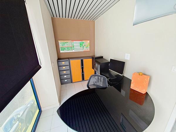 Immeuble Doue En Anjou 6 pièce(s) 266 m2