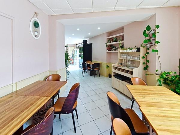 Immeuble Doue En Anjou 6 pièce(s) 266 m2