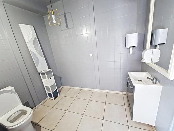 Immeuble Doue En Anjou 6 pièce(s) 266 m2