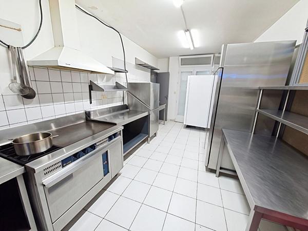 Immeuble Doue En Anjou 6 pièce(s) 266 m2