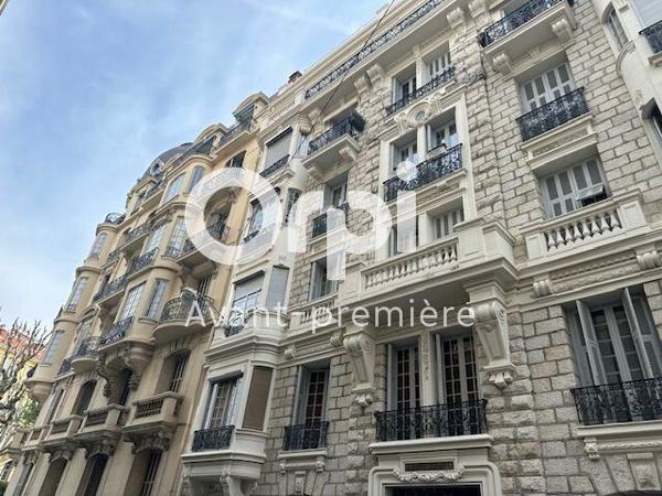 Appartement à vendre    3 pièces • 93,16 m2 Nice