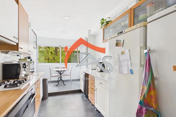 Vente                                                      Appartement
                        
                     3 pièces                      80 m2                     à Saint-Chamond