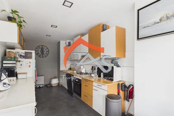 Vente                                                      Appartement
                        
                     3 pièces                      80 m2                     à Saint-Chamond