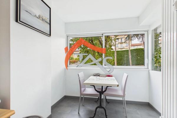 Vente                                                      Appartement
                        
                     3 pièces                      80 m2                     à Saint-Chamond