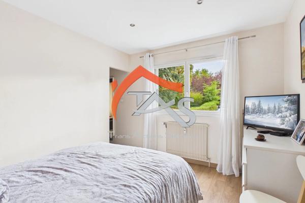 Vente                                                      Appartement
                        
                     3 pièces                      80 m2                     à Saint-Chamond