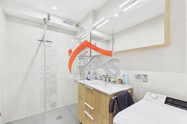 Vente                                                      Appartement
                        
                     3 pièces                      80 m2                     à Saint-Chamond