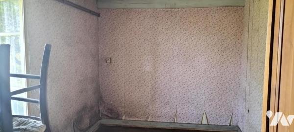 MAISON ANCIENNE A RENOVER ET DEPENDANCES