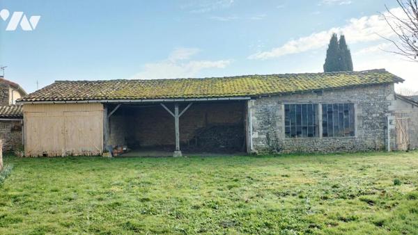 MAISON ANCIENNE A RENOVER ET DEPENDANCES