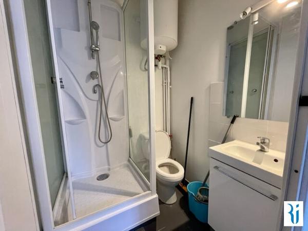 QUARTIER GARE SNCF - F1 MEUBLE de 17,68 m²