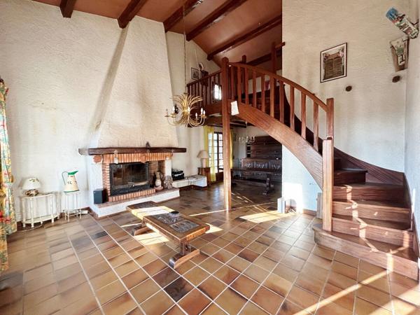 Maison 5 pièce(s) sur sous-sol avec 1809m² de terrain