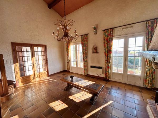 Maison 5 pièce(s) sur sous-sol avec 1809m² de terrain