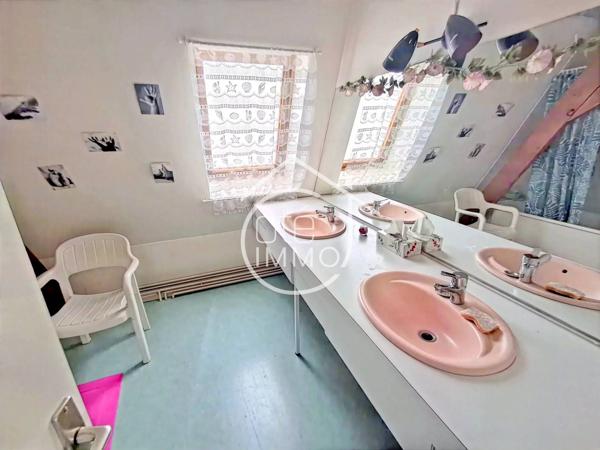 Bergerac : Maison atypique centre ville de 325m² avec jardin