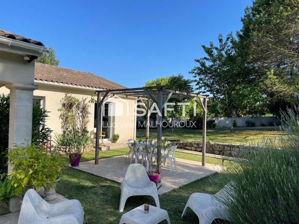 Plain-pied 209 m² au bout d’une impasse, sans vis-à-vis,au calme absolu, à 600m à pied de l'épicerie du village