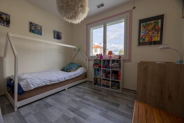 Charmante villa de plain-pied sur un terrain de 1030m²