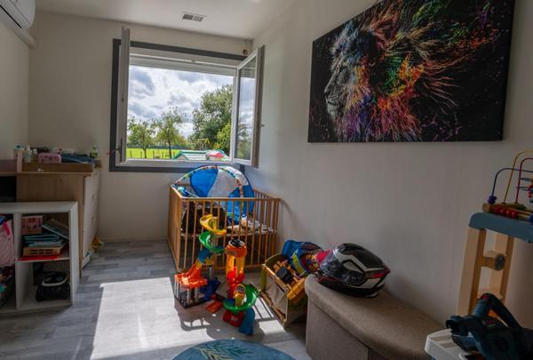 Charmante villa de plain-pied sur un terrain de 1030m²