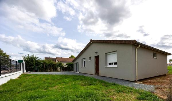 Charmante villa de plain-pied sur un terrain de 1030m²