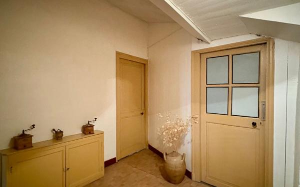 Maison à vendre    6 pièces •  Lathus-Saint-Rémy