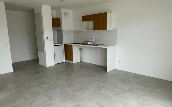 Appartement à louer    2 pièces • 42 m2 Cenon