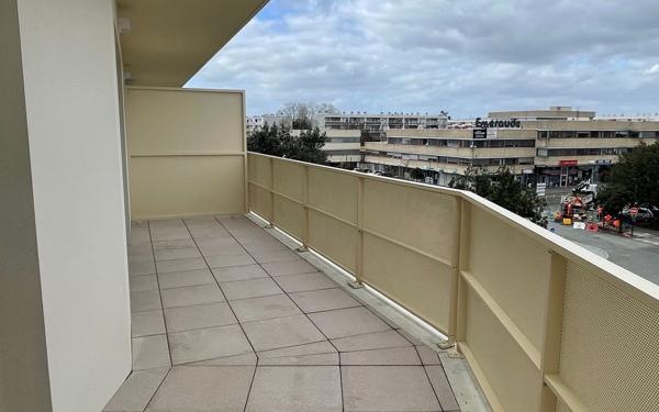 Appartement à louer    2 pièces • 42 m2 Cenon