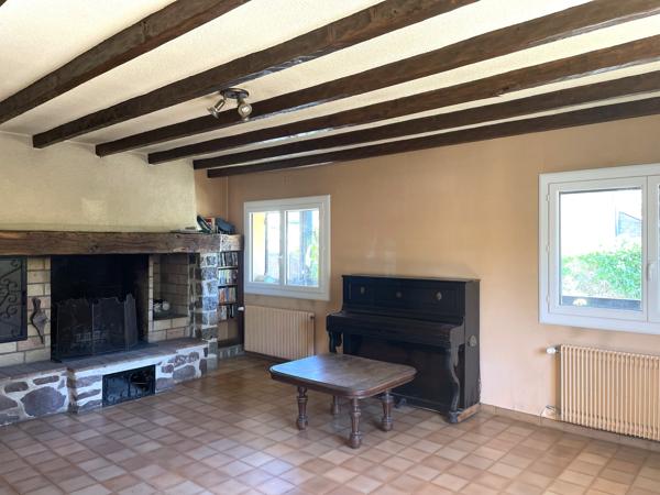 Maison 9 pièce(s) 5 chambre(s) 205 m²