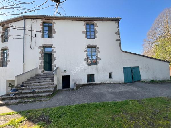 Immeuble de rapport ? Centre de Tiffauges ? Idéal investisseur