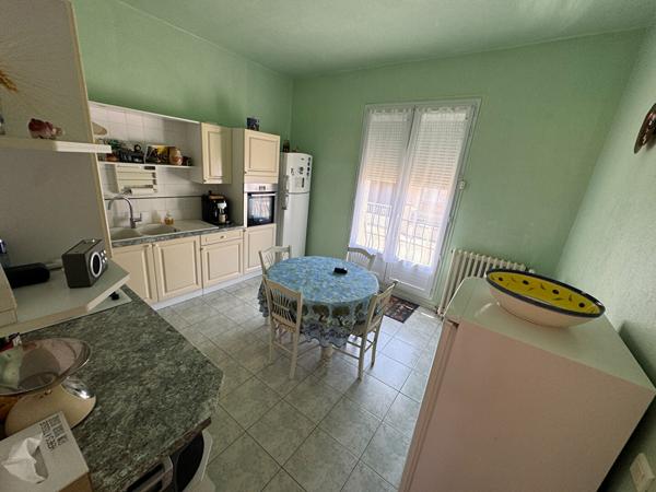 À vendre ? Maison de plain-pied avec jardin ? Proche centre-ville ? 200 000 €