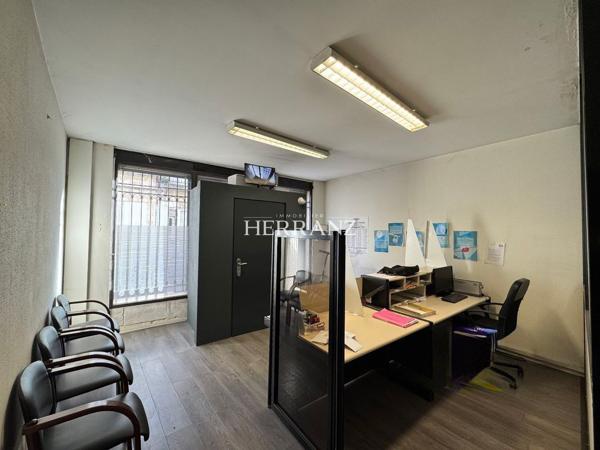 Rez de chaussée à emménager en appartement ou reprise activité professionnelle sur 160 m2 Détails des diagnostics énergétiques