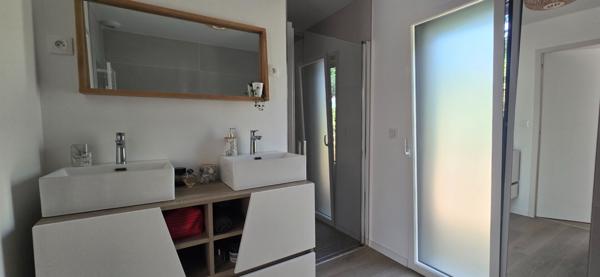 Fouesnant, très jolie maison de plain pied, de 2021, 4 chambres, à 1.7 km des plages !