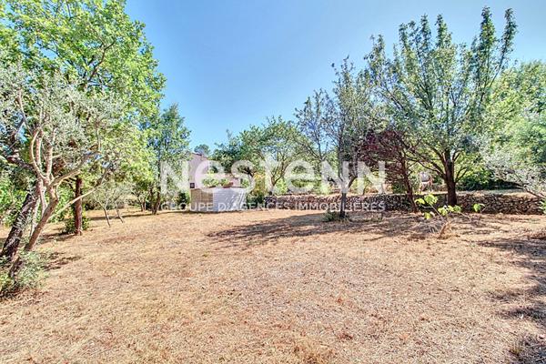 A VENDRE - Terrain constructible Draguignan 1155 m²