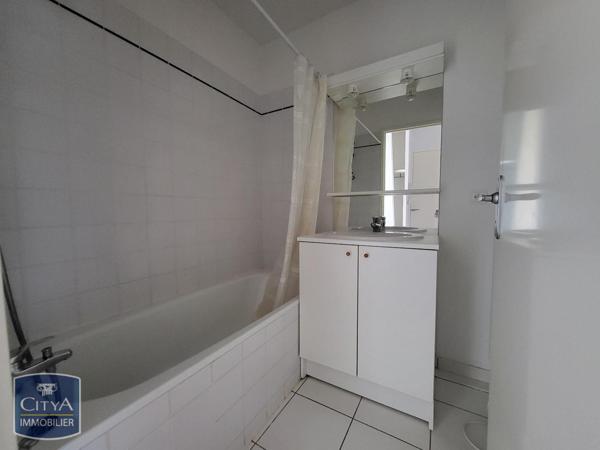 Appartement à louer 2 pièces 46.95m²