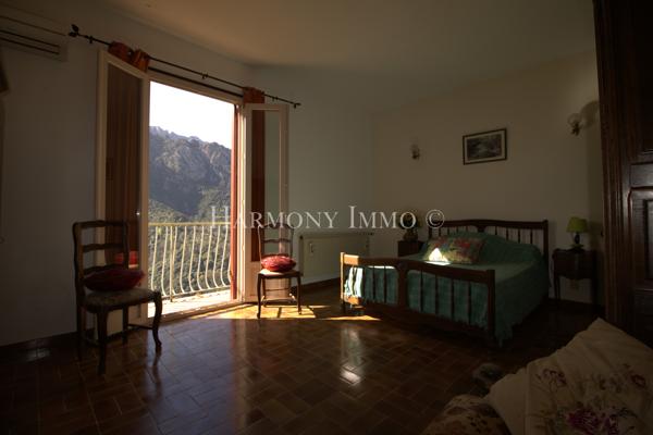 Exclusivité : Immeuble Ota Vue Montagne Imprenable Fort Potentiel Locatif