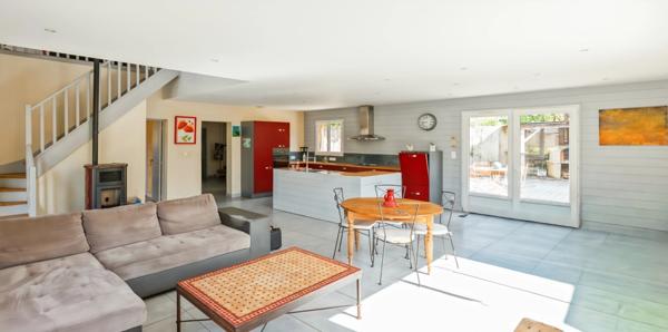 BRIGNE 49700 - MAISON FAMILIALE RENOVEE – 203 m² – 5 CHAMBRES – TERRASSE - GARAGE